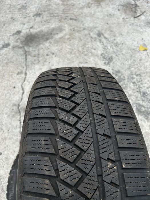 2бр Зимни гуми Continental 215/50R19
