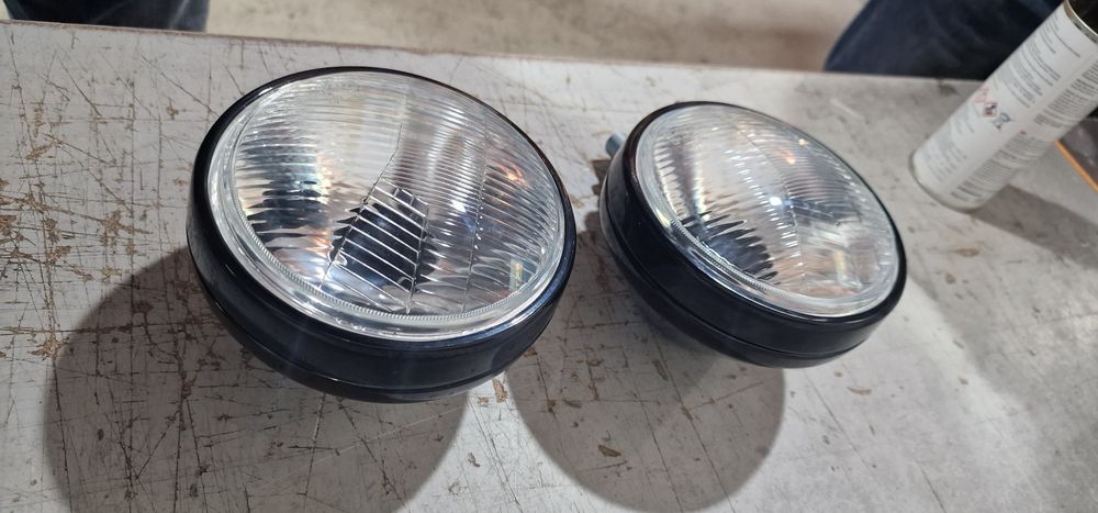 Far stinga dreapta tractor utilaje agricole preț 125 lei bucata din ta