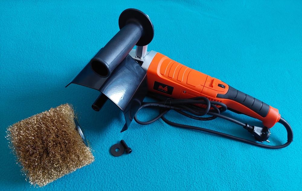 Masina slefuit cu perie pentru lemn