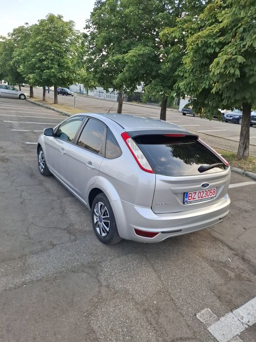Ford Focus/1.6 Benzină +G.P.L OMOLOGAT/An 2009 Luna 10