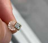 Cercei din aur 18 K  cu topaz natural