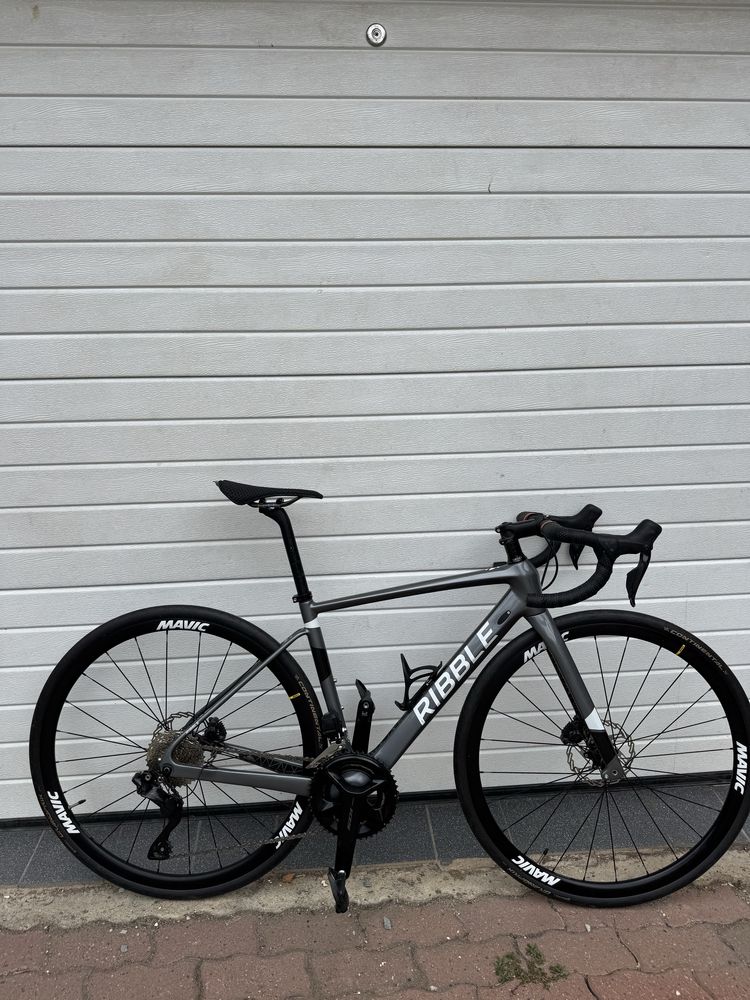 Cursiera Ribley din carbon