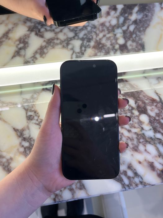 iPhone 14 pro в идеальном состоянии