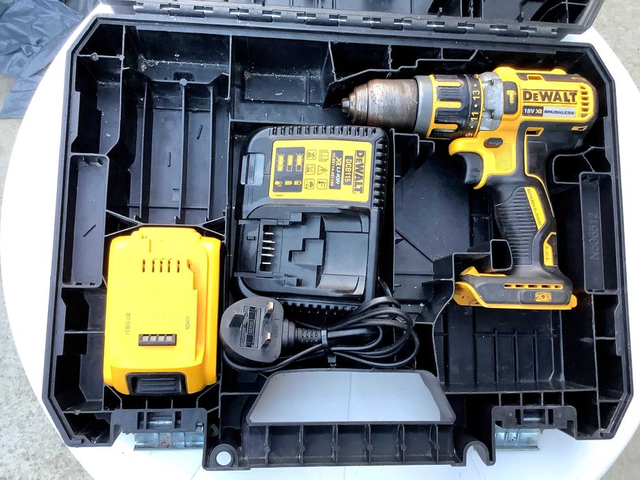 Винтоверт Dewalt 776/795