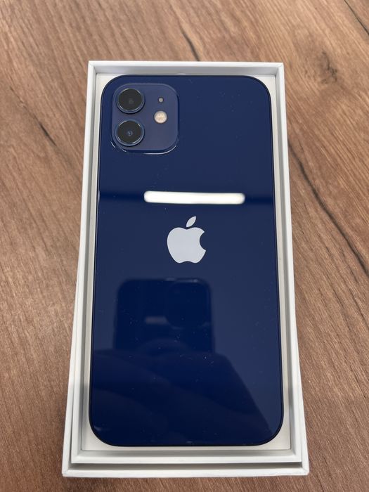Продам iPhone 12