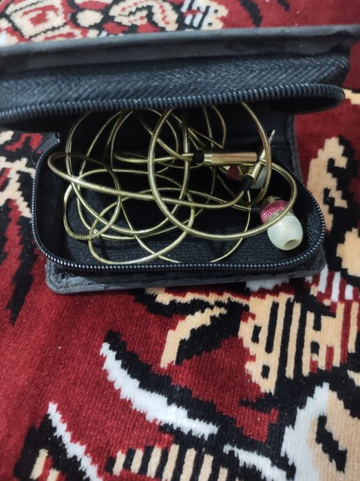 Vând căști sephia