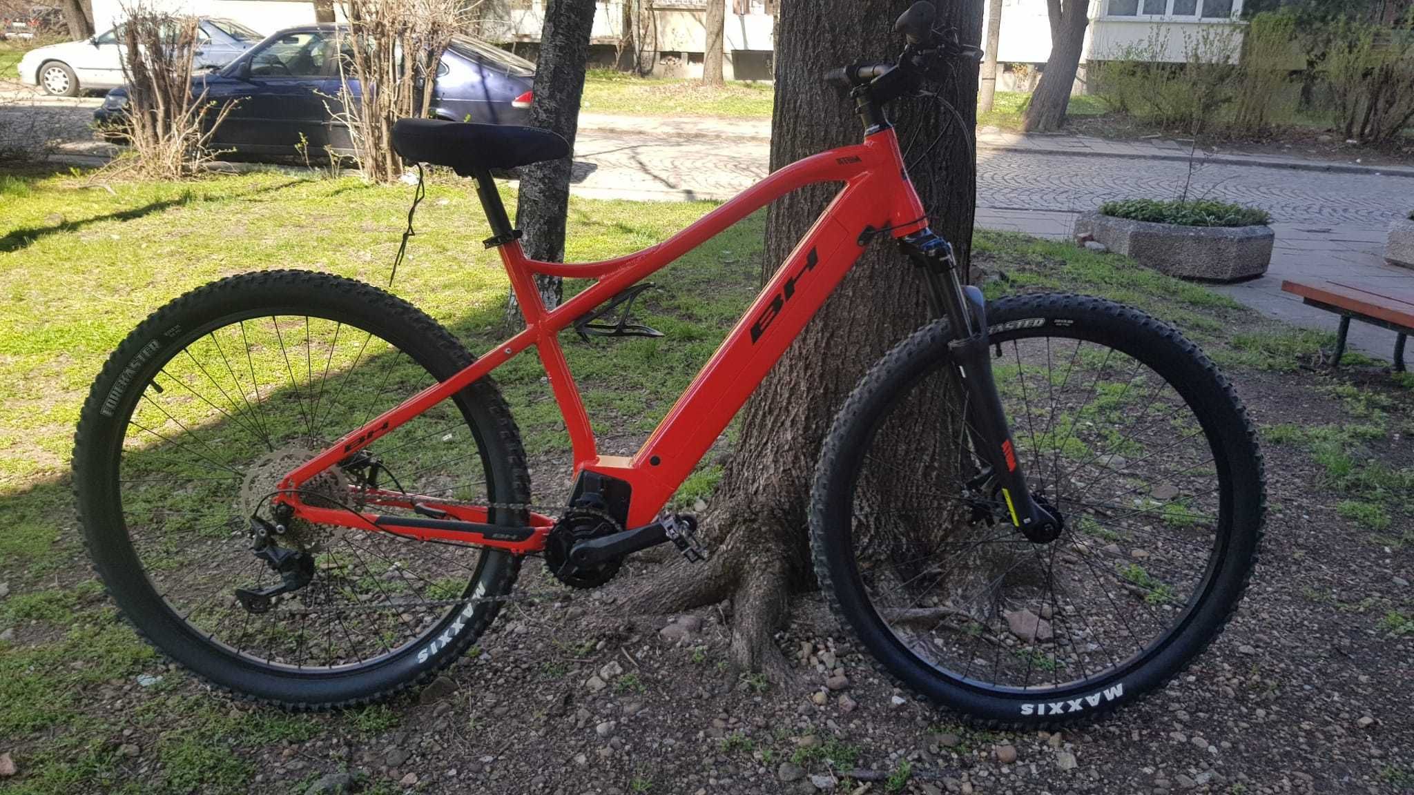 Планински електрически велосипед BH Atom Pro 29er