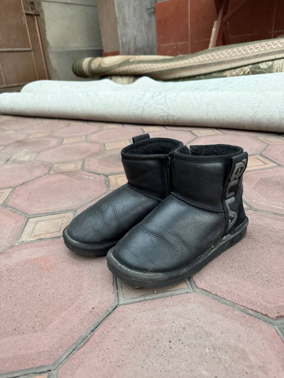 Ойок кийимлар . Йош боллар учун.