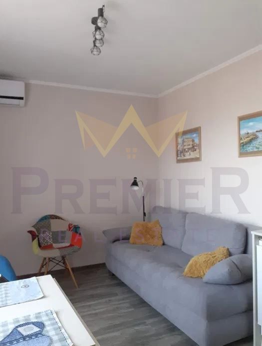 Дава се под наем Двустаен апартамент в Варна, Колхозен пазар - 45 кв.м за 510 € - Снимка #3