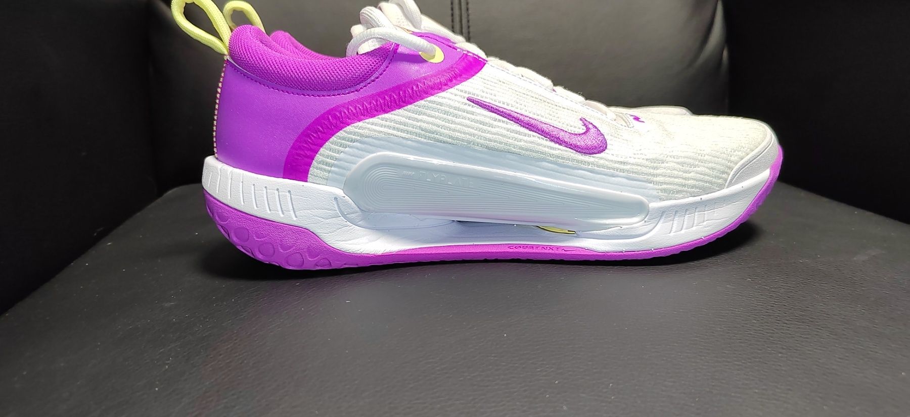 W Nike Zoom Court, номер 41