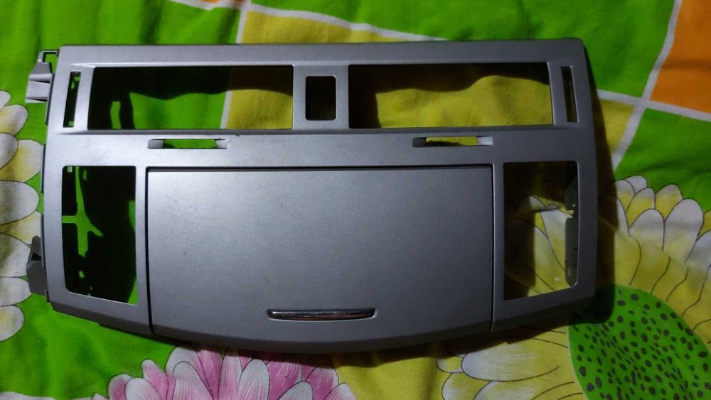 Рамка  Тойота Авалон 2005