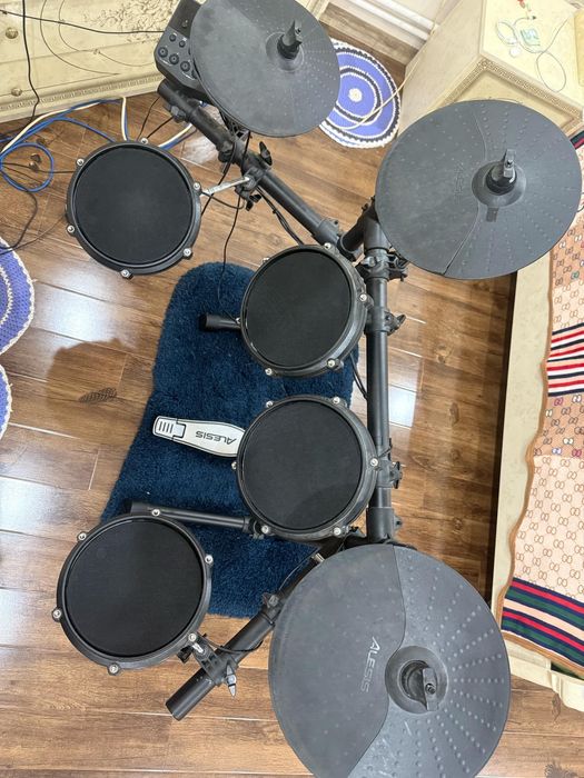 Tobe electro-acoustice Alesis turbo mesh *PRETUL ESTE NEGOCIABIL*