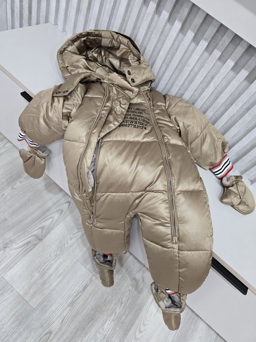 Продам детский зимний комбинезон