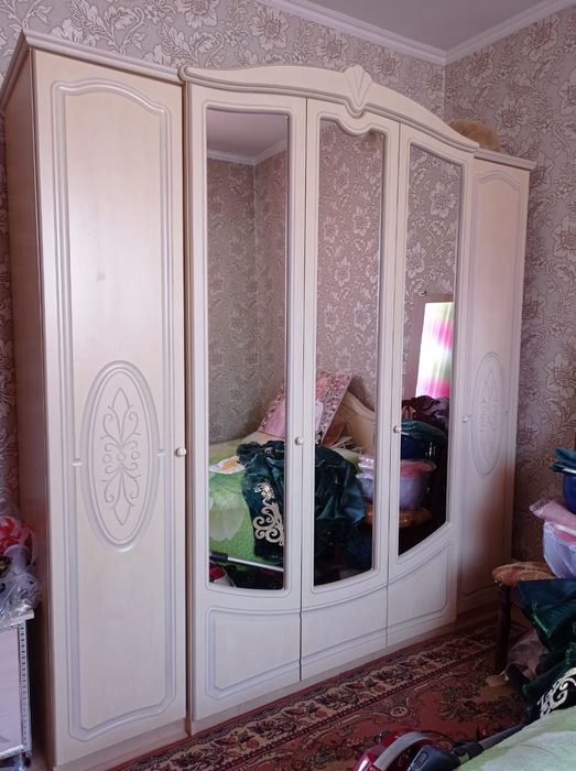 Спальный гарнитур