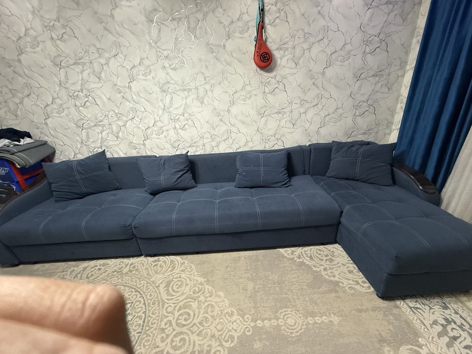 Диван Г образный продам