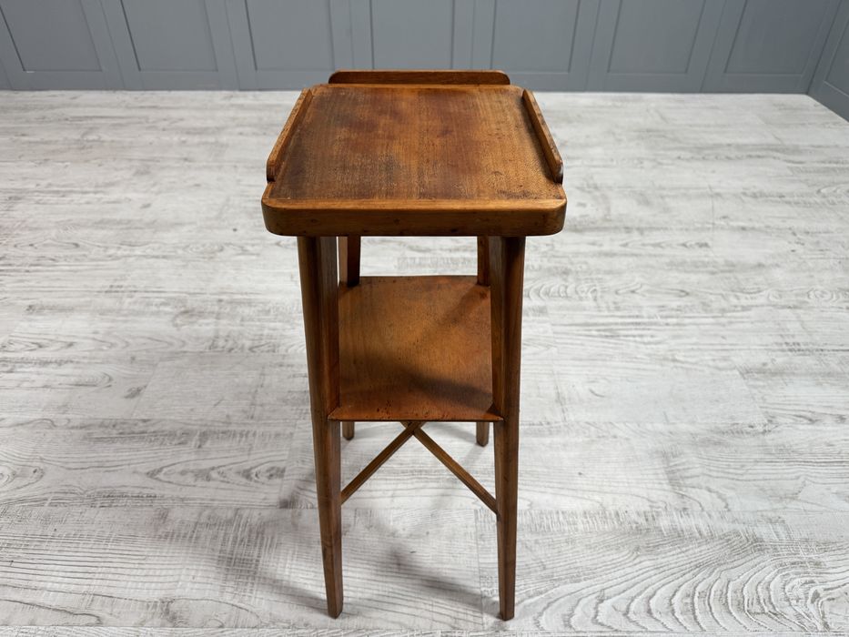 Помощна масичка -пиедестал - цветарник У023