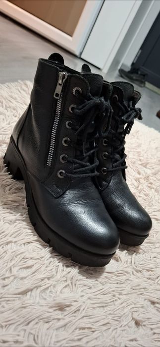 Vand adidasi /pantofi