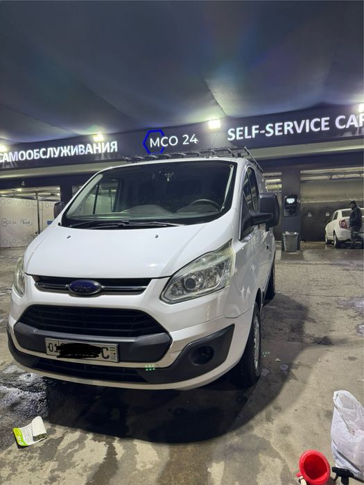 Ford transit custom sotiladi
