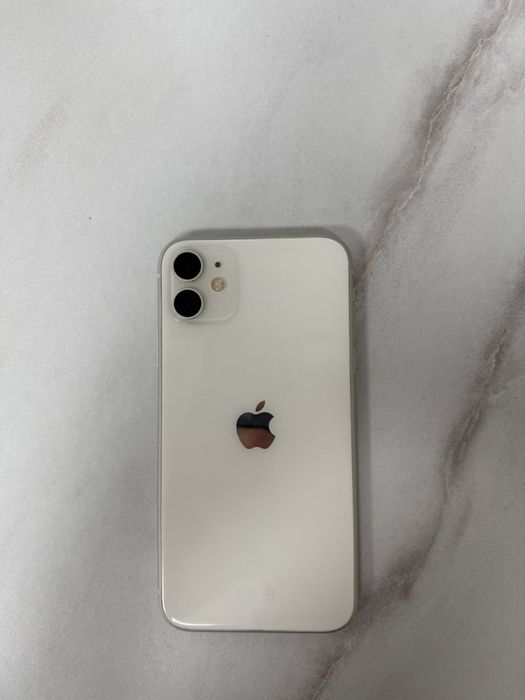 Айфон 11, белый цвет, единственный хозяин