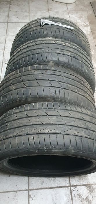 Летни гуми Hankook 245 45 19