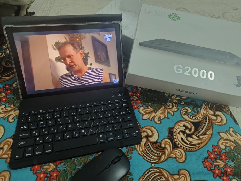 Планшет ноутбук G2000