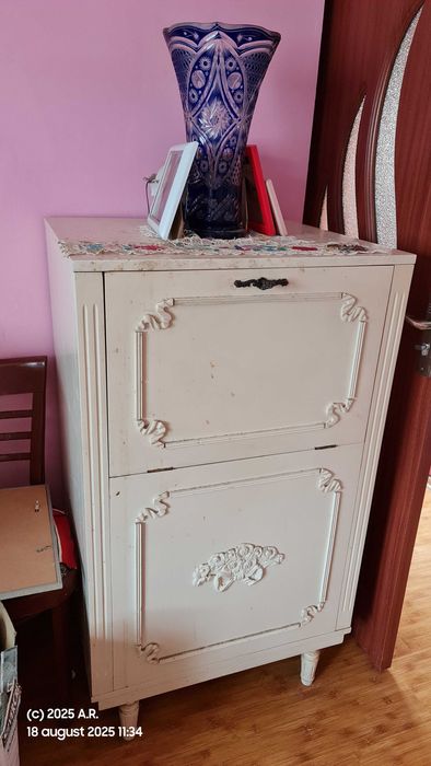 Set complet mobila alba dormitor, din lemn masiv, in stare foarte buna