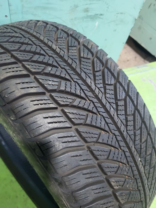 1 бр зимна 245/45/18 Goodyear Runflatt