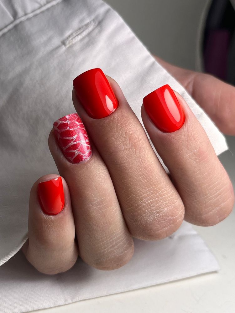 Mani semi/unghii cu gel/pedi semi