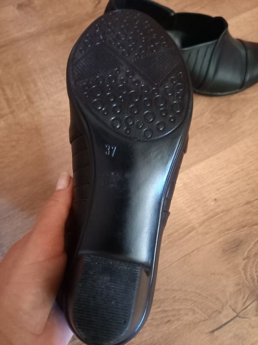 Дамси     обувки