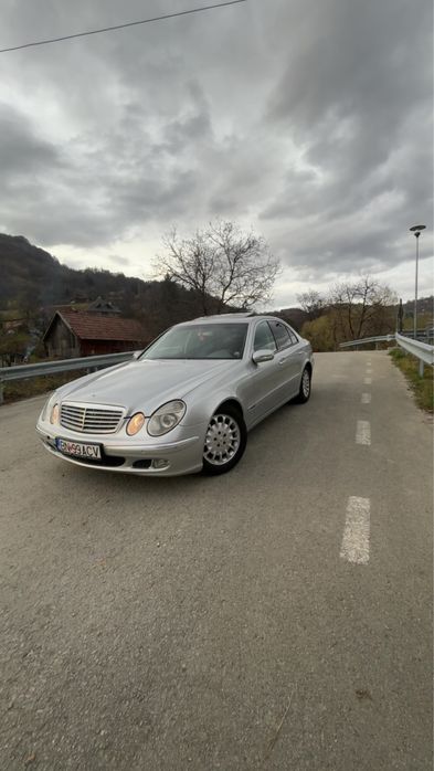 Mercedes E220 automat