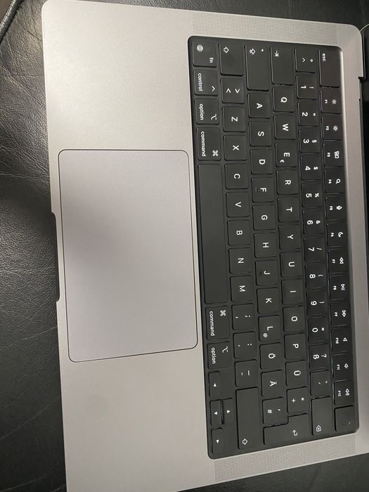 MacBook Pro 14-inch/ M1 / 16 Gb RAM / 512 Gb / Foaete bun