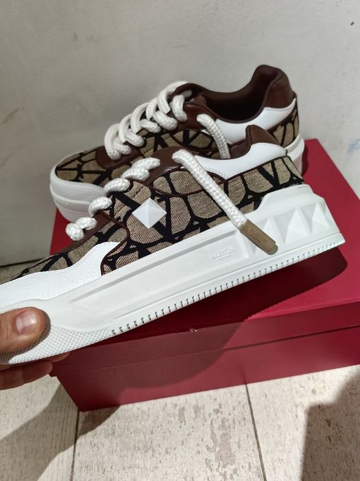 Кецове Valentino garavani маратонки нови !