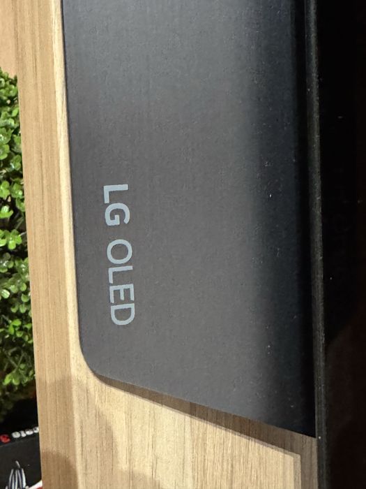 LG C2 48 Televizor OLED 48C21LA