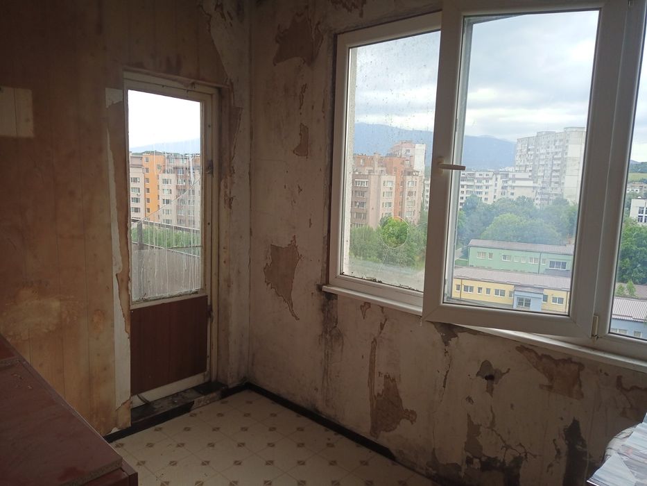 Продава се Двустаен апартамент в София, Люлин 6 - 65 кв.м за 1600 €/кв.м - Снимка #1