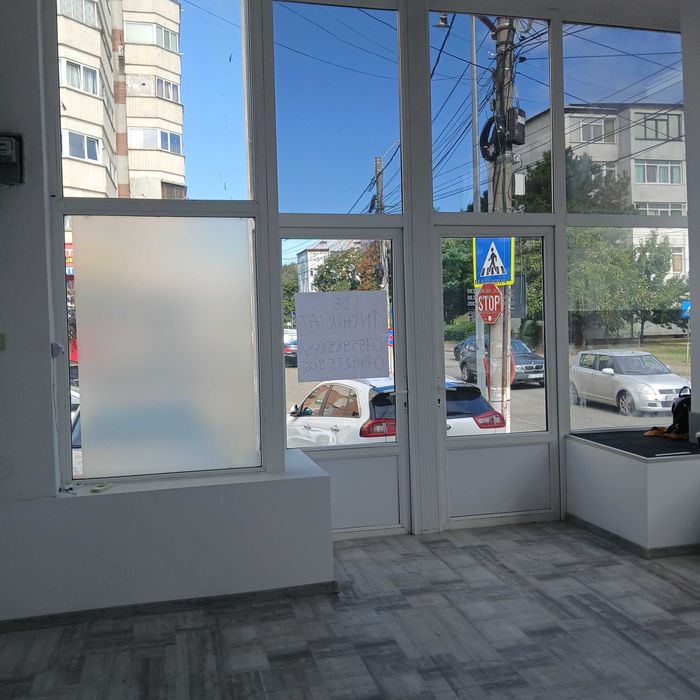 Inchiriez spatiu comercial