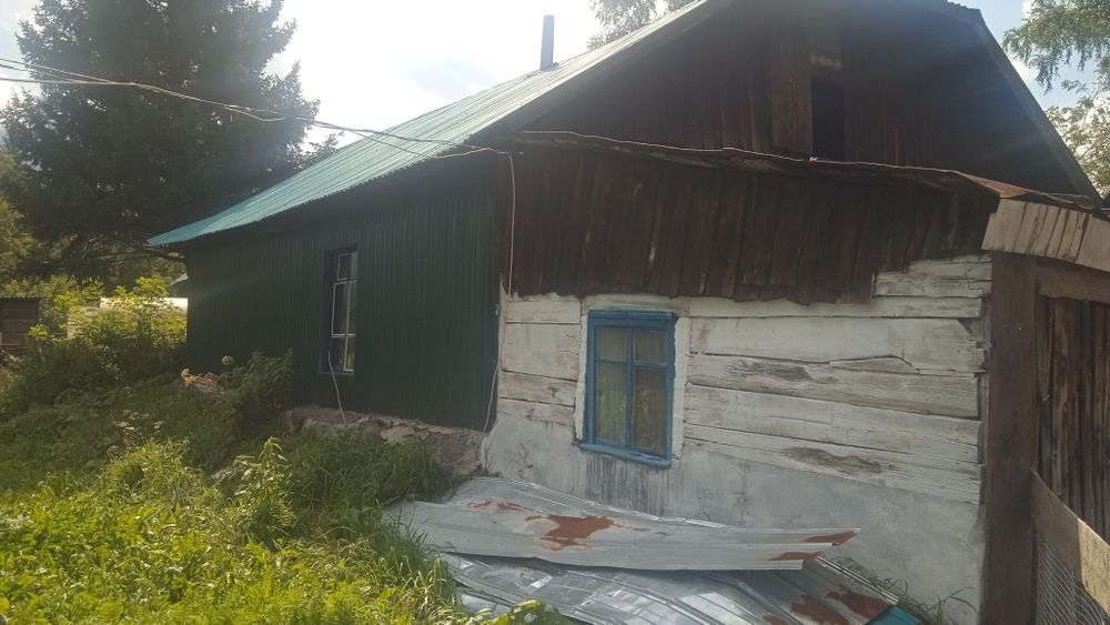 Продам дом трехкомнатный