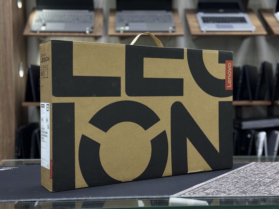 Lenovo Legion ultra 9-275HX 32/1TB RTX-5060 8GB Oled