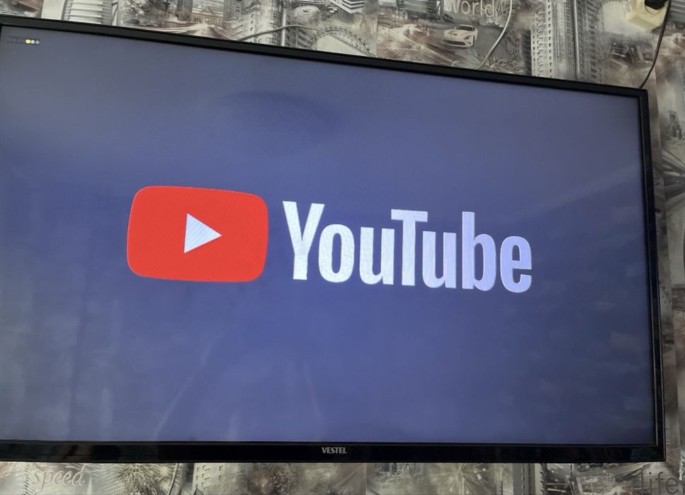 Продам телевизор смарт тв Vestel