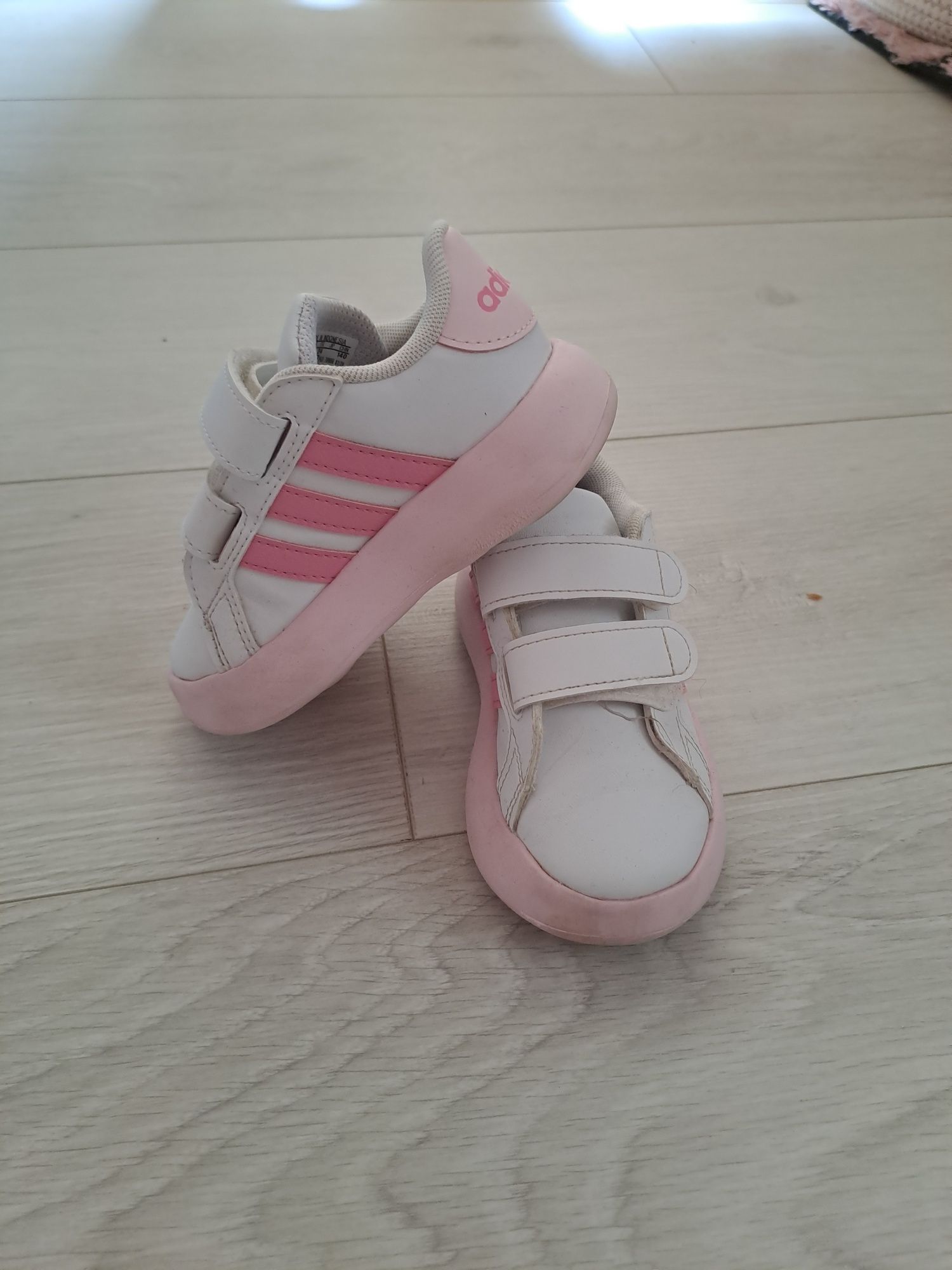 Детски маратонки Adidas ,N 24
