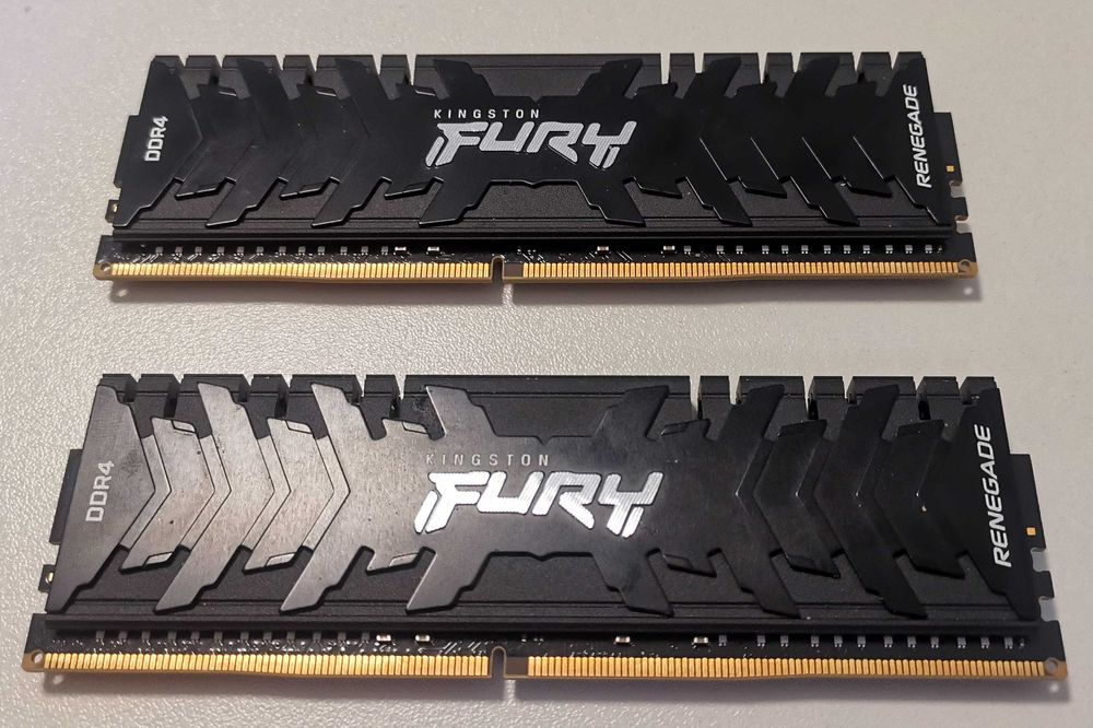 памет RAM Kingston FURY Renegade 32Gb (2x 16GB) DDR4 4266 XMP 2.0