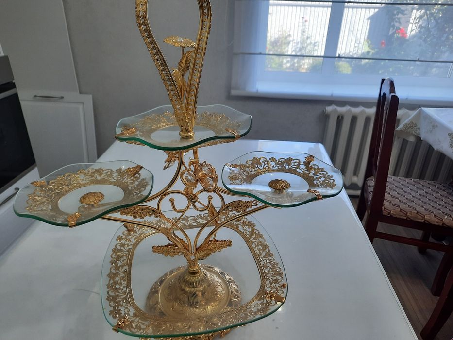 Продается менажница