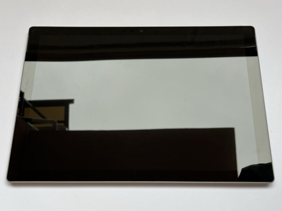 Microsoft Surface Pro 5 [1796] | i5-7300U | 4GB | 512GB | Windows 11