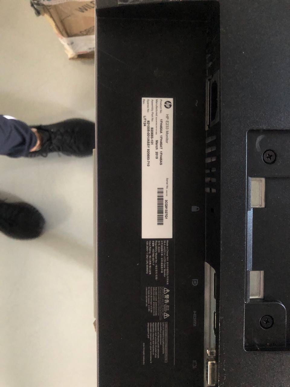 Мониторы HP EliteDisplay e233 и e243 (цена за два)