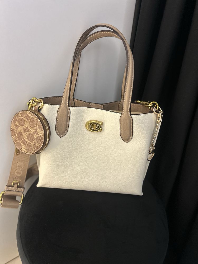 Дамска чанта Coach