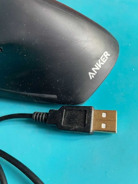 Ергономична вертикална мишка Anker с кабел (USB)