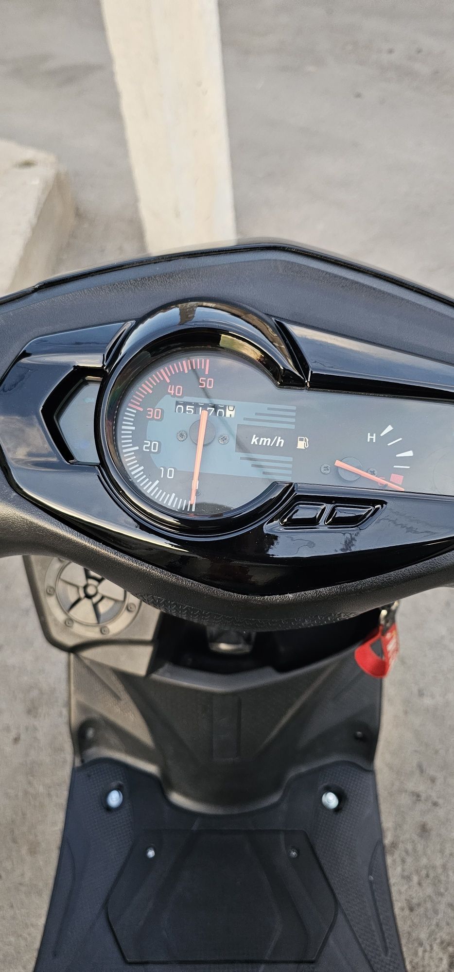 Skuter Moto Life sotiladi xolati ideal