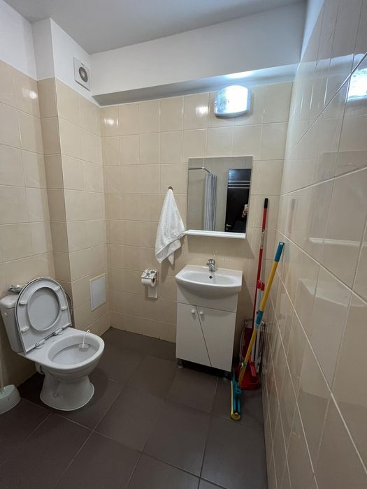 Двустаен апартамент под наем в Център