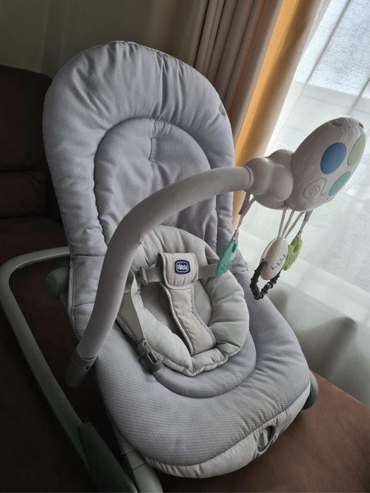 Шезлонг за бебе Chicco+ преносима активна гимнастика