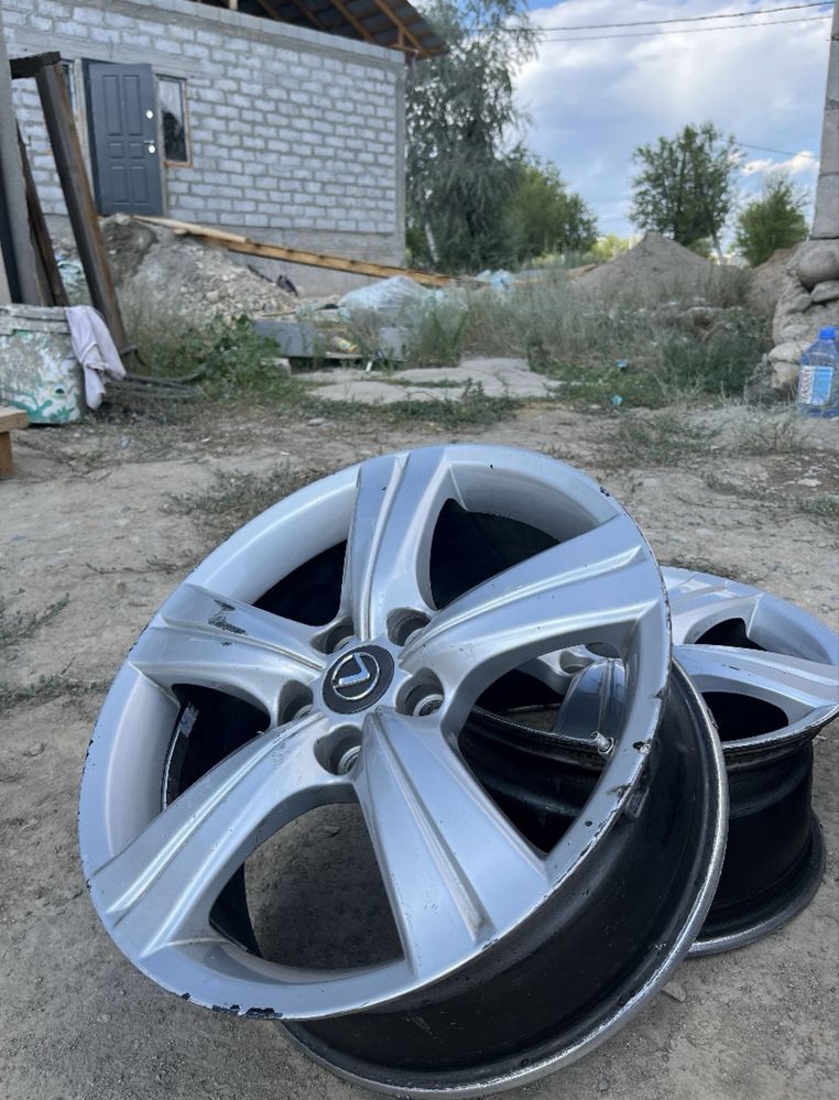 Диск титана Lexus R17