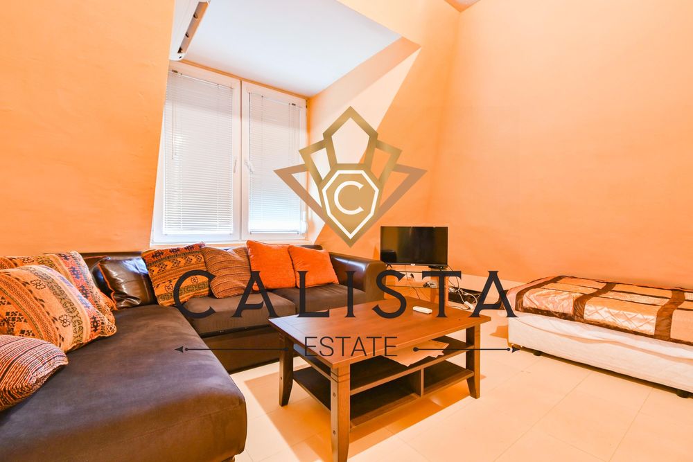 Дава се под наем Двустаен апартамент в София, Център - 70 кв.м за 550 € - Снимка #1